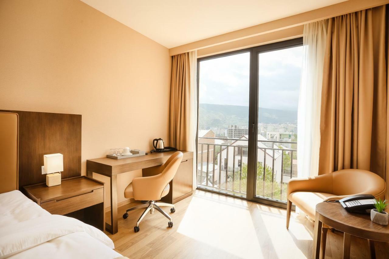 Elisi By Gtm Hotell Tbilisi Exteriör bild